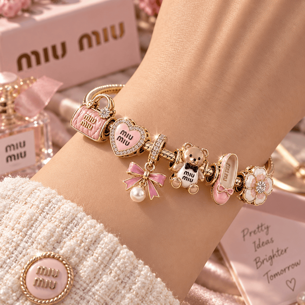 MM Gold Charm Bracelet Set TTN